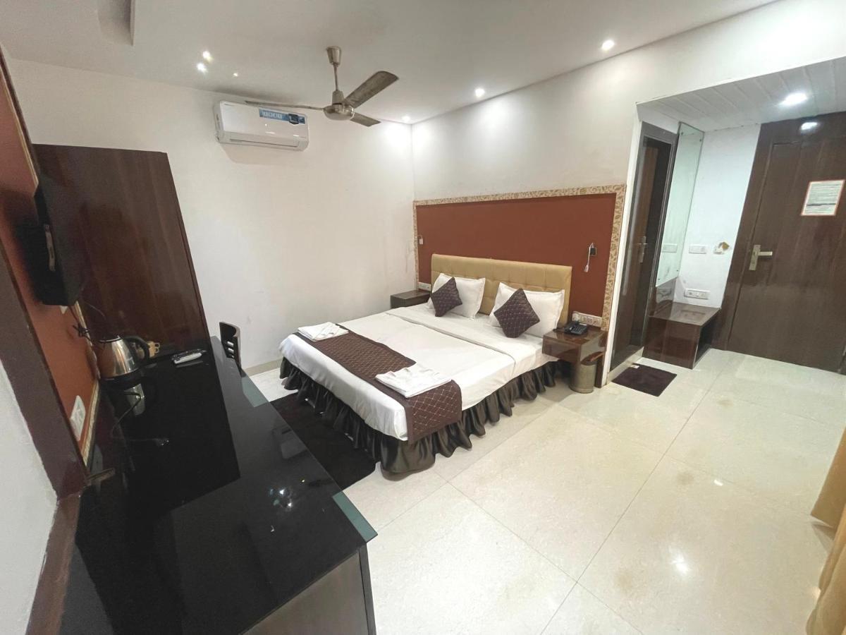 Hotel Goa Continental Arpora Exterior foto