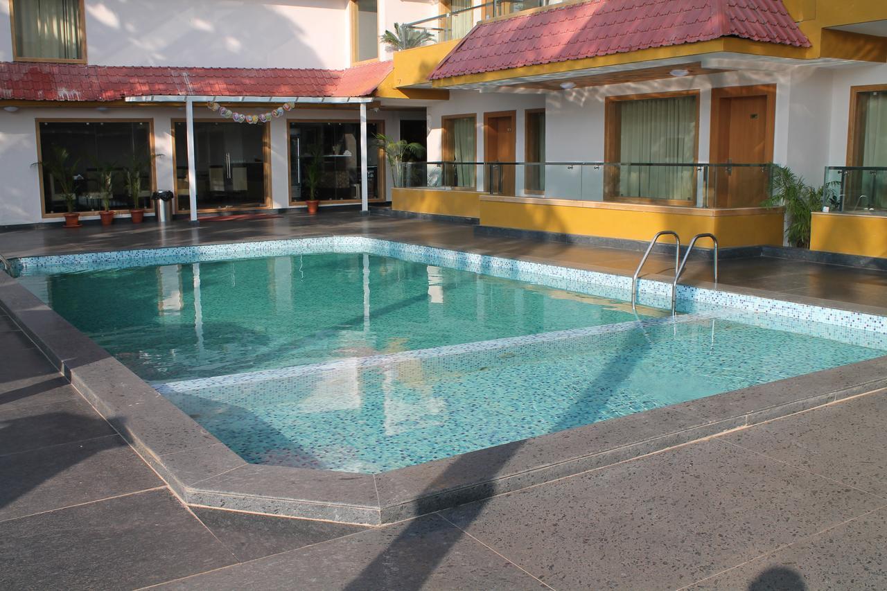 Hotel Goa Continental Arpora Exterior foto